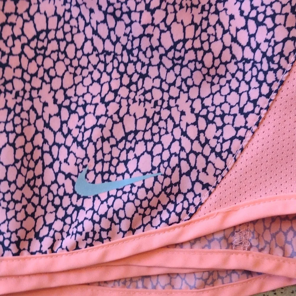 Shorts - Picture 4 of 6